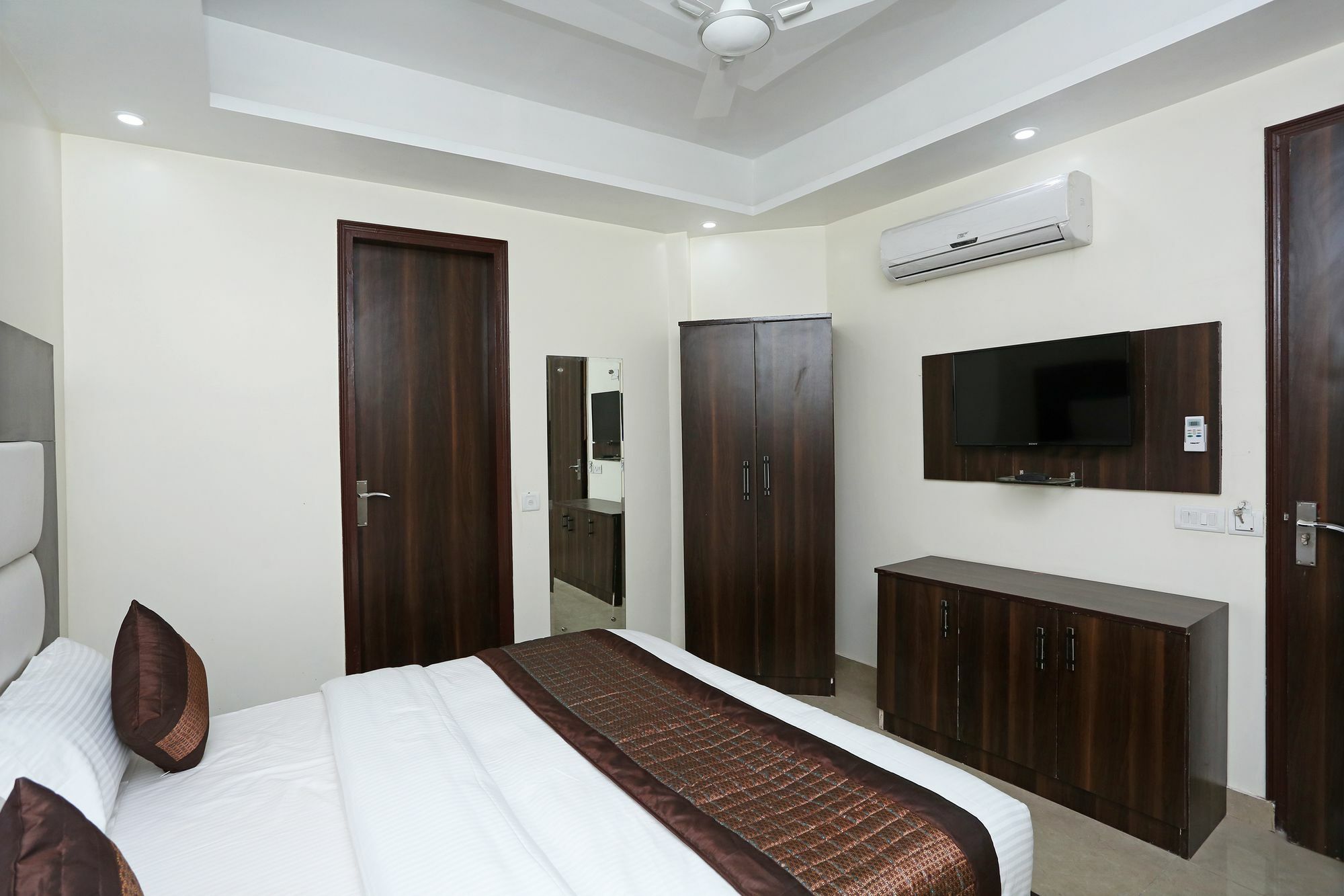 Oyo 11505 Hotel Classic Park Nueva Delhi Exterior foto